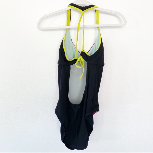 Nike One Piece Swimsuit Size 10 - Picture 5 of 8